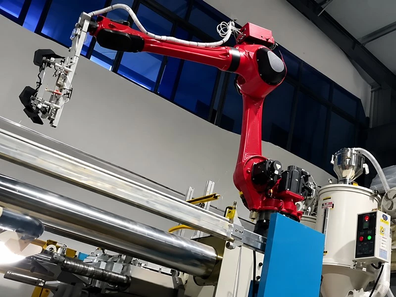 Top-Mounted IMM Part-Extraction Robot Top-Mounted IMM Part-Extraction Robot
